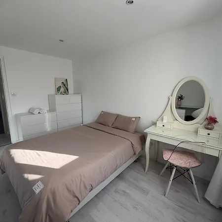 Séjour chez l'habitant D'hôtes Les Oliviers *